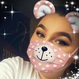 Meet your Posher, Felicia